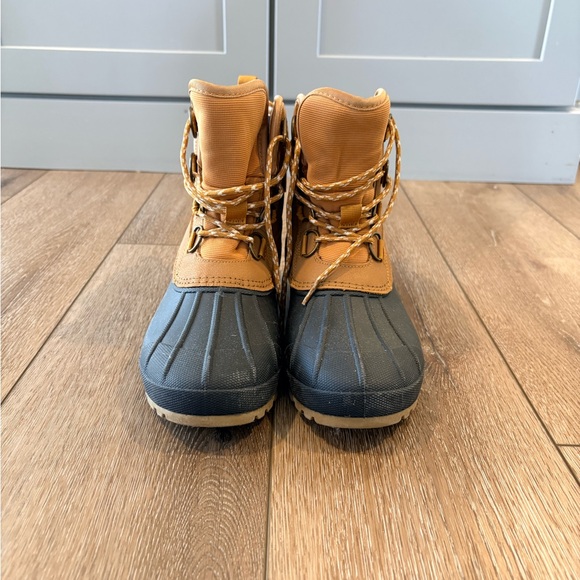 Universal Thread size 8 women's rain and snow boots - Picture 2 of 8